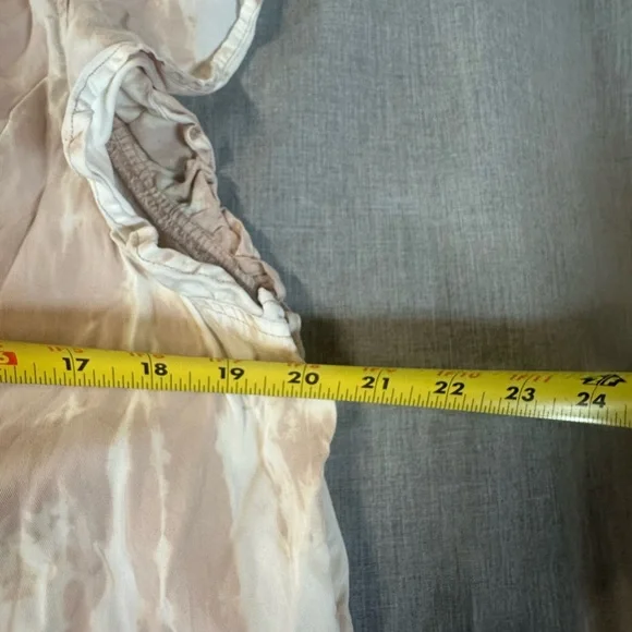 Knox Rose Beige and White Tie-Dye Dress - Picture 5 of 5